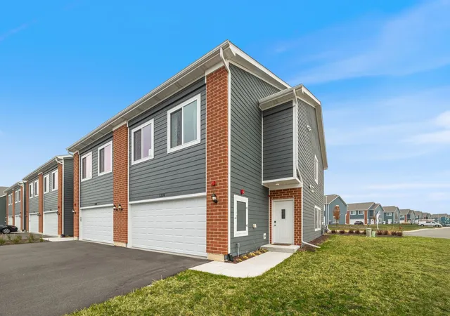 Homes for sale in Yorkville, IL | 1201 Gillespie Ln, Yorkville, IL 60560 | MLS# 12682876