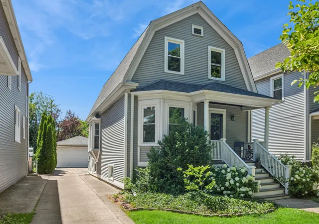 Homes for sale in Chicago, IL | 4626 N Kilbourn Ave, Chicago, IL 60630 | MLS# 12682881