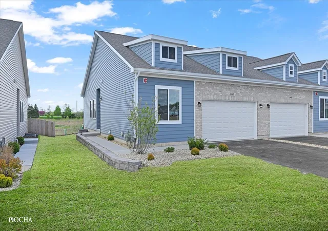 Homes for sale in Yorkville, IL | 3993 Shoeger Dr, Yorkville, IL 60560 | MLS# 12682899