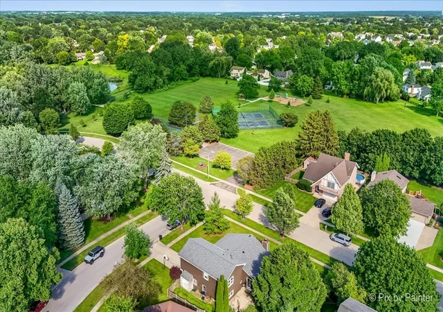Homes for sale in Crystal Lake, IL | 1021 Colony Dr, Crystal Lake, IL 60014 | MLS# 12682908