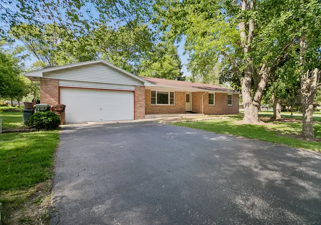 Homes for sale in Kankakee, IL | 2621 E Heritage Dr, Kankakee, IL 60901 | MLS# 12682953