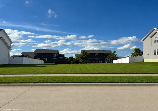 Homes for sale in Mahomet, IL | 708 Isabella Dr, Mahomet, IL 61853 | MLS# 12682978
