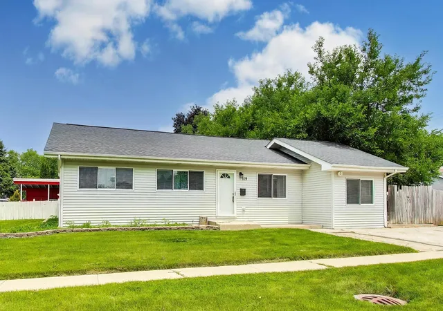 Homes for sale in West Chicago, IL | 119 W Elmwood Ave, West Chicago, IL 60185 | MLS# 12683041