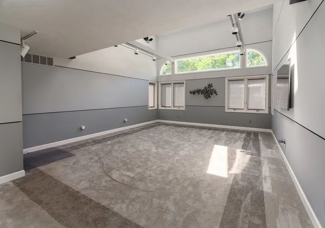 Photo 3 of Single family home for sale at 3201 Foxberry Cir, Carbondale, IL 62901 | MLS# 12683074 | Listing updated on 2026-09-02