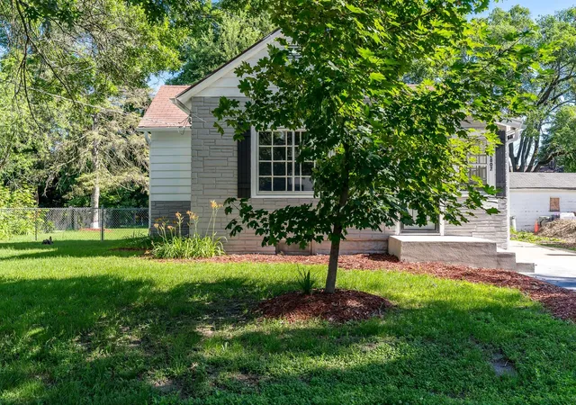 2nd image of 2807 Yonge St, Rockford, IL 61101 | MLS# 12683131