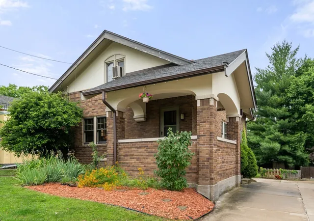 Homes for sale in Rockford, IL | 816 Paris Ave, Rockford, IL 61107 | MLS# 12683147