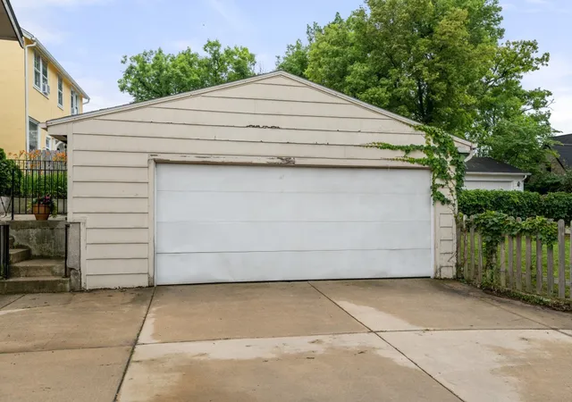 Homes for sale in Rockford, IL | 816 Paris Ave, Rockford, IL 61107 | MLS# 12683147