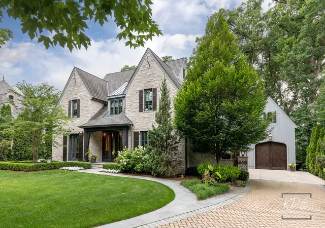 4th image of 465 White Oak Dr, Naperville, IL 60540 | MLS# 12683161