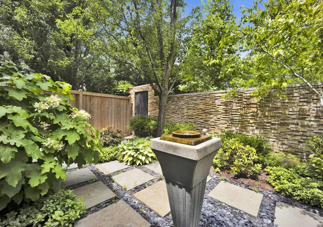 4th image of 1727 W Peterson Ave, Chicago, IL 60660 | MLS# 12683182