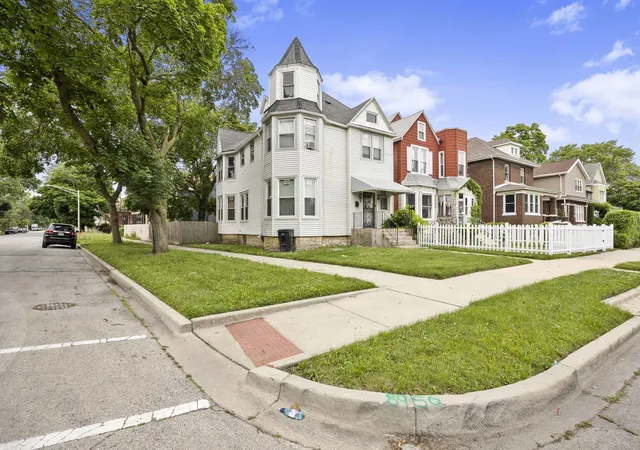 2nd image of 8956 S Dauphin Ave, Chicago, IL 60619 | MLS# 12683212