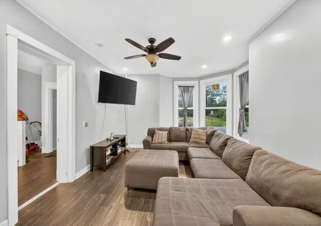 image of 8956 S Dauphin Ave, Chicago, IL 60619 | MLS# 12683212