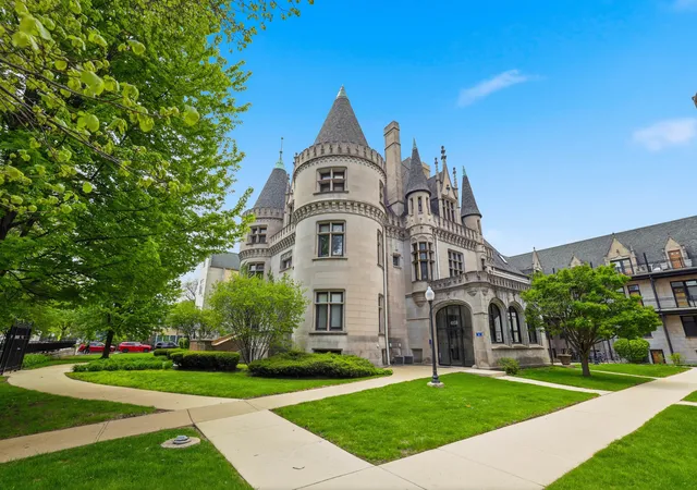 Homes for sale in Chicago, IL | 4938 S Drexel Blvd #210, Chicago, IL 60615 | MLS# 12683217