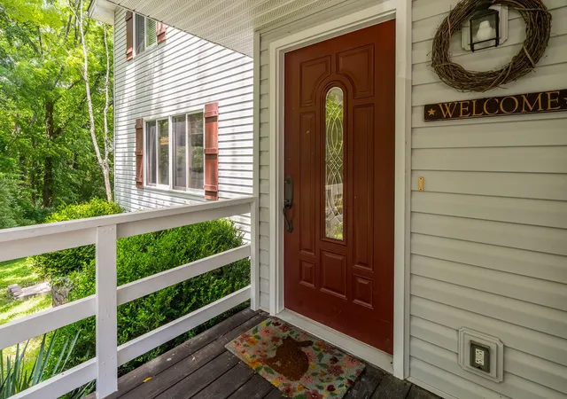 Photo 3 of Single family home for sale at 19 N Pump Sta Rd, Makanda, IL 62958 | MLS# 12683240 | Listing updated on 2026-09-09