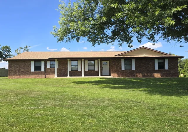 1st image of 110 Grayson Rd, Eldorado, IL 62930 | MLS# 12683243