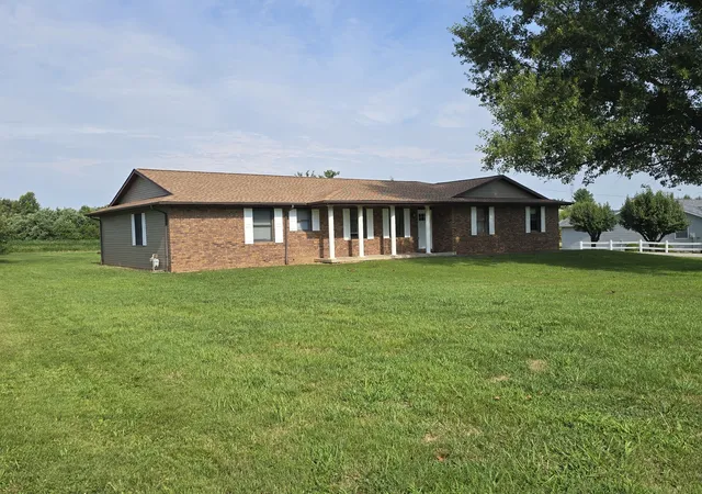 Photo 2 of Single family home for sale at 110 Grayson Rd, Eldorado, IL 62930 | MLS# 12683243 | Listing updated on 2026-08-29
