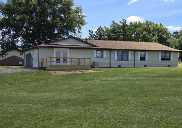 5th image of 110 Grayson Rd, Eldorado, IL 62930 | MLS# 12683243