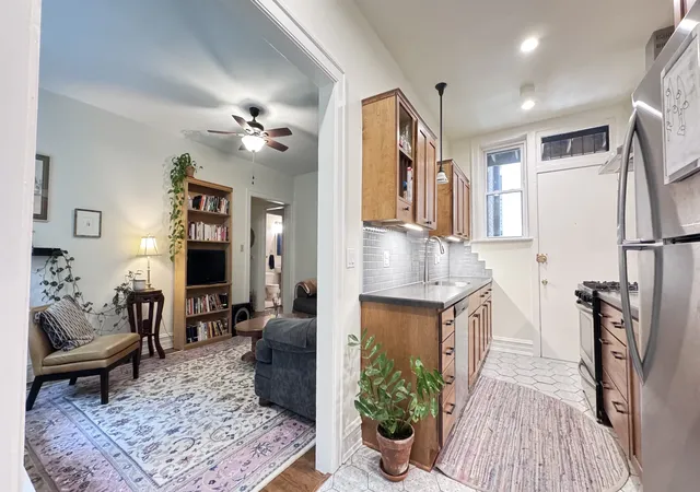 Homes for sale in Chicago, IL | 5455 S Ingleside Ave, Chicago, IL 60615