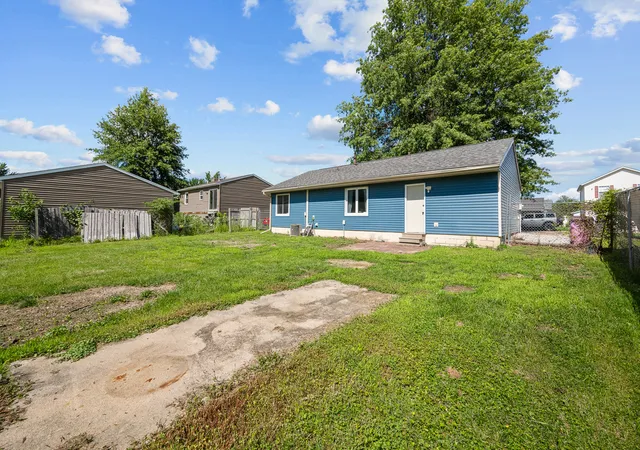 Homes for sale in Colona, IL | 909 Ash Dr, Colona, IL 61241 | MLS# 12683263
