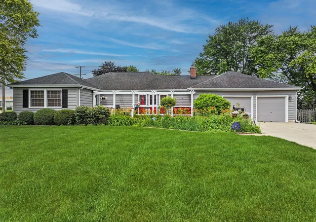 1st image of 715 N Green St, Mc Henry, IL 60050 | MLS# 12683282