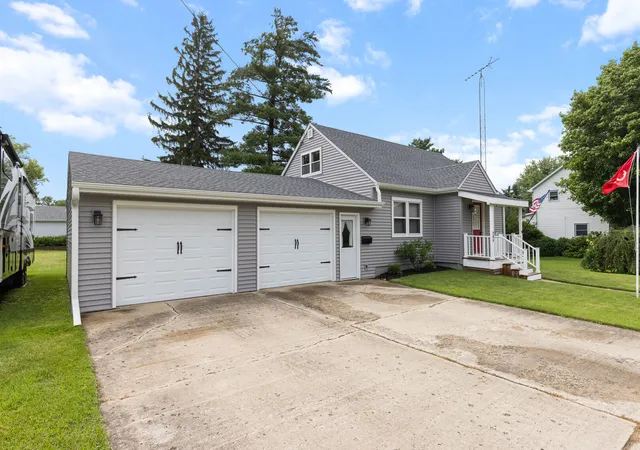 Homes for sale in Genoa, IL | 209 A St, Genoa, IL 60135 | MLS# 12683335