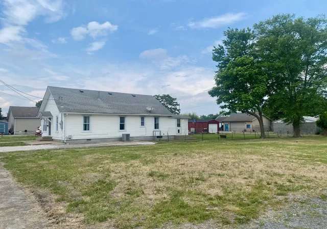 3rd image of 206 S Horn S, West Frankfort, IL 62896 | MLS# 12683344