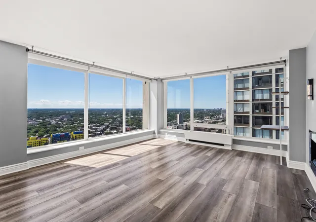 Homes for sale in Chicago, IL | Edgewater Plaza, Chicago, IL 60640