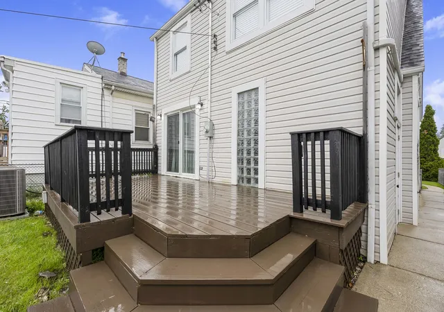 Homes for sale in Chicago, IL | 3447 N Osage Ave, Chicago, IL 60634 | MLS# 12683402