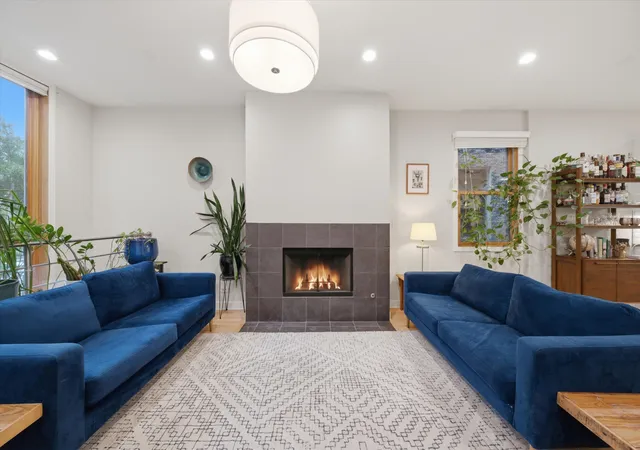 3rd image of 1054 N Hermitage Ave #1, Chicago, IL 60622 | MLS# 12683407