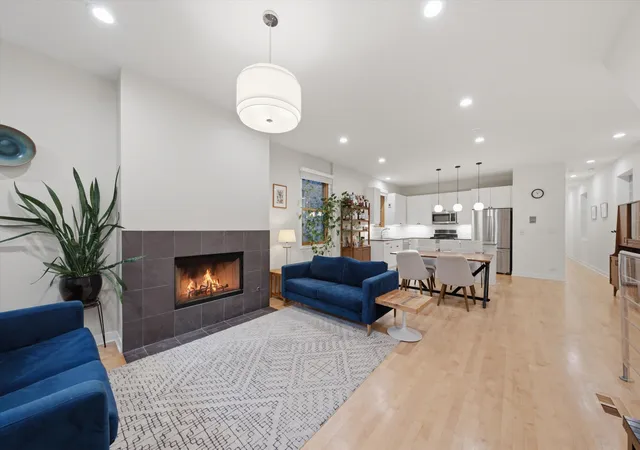4th image of 1054 N Hermitage Ave #1, Chicago, IL 60622 | MLS# 12683407