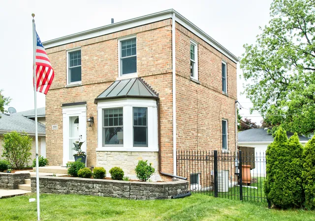 1st image of 8310 N Oriole Ave, Niles, IL 60714 | MLS# 12683429