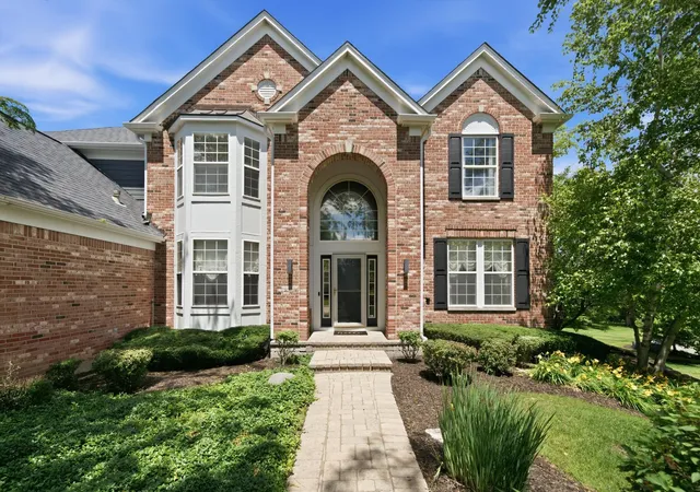 2nd image of 4 Stillwater Ct, Algonquin, IL 60102 | MLS# 12683452