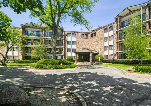 1st image of 250 W Parliament Pl #216, Mount Prospect, IL 60056 | MLS# 12683476