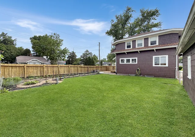 Homes for sale in Freeport, IL | 904 S Mckinley Ave, Freeport, IL 61032 | MLS# 12683508