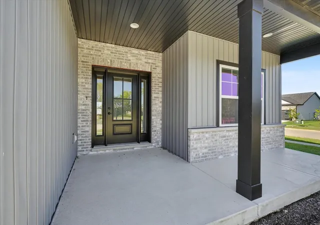 Homes for sale in Monticello, IL | 19 Meadow Dr, Monticello, IL 61856 | MLS# 12683526