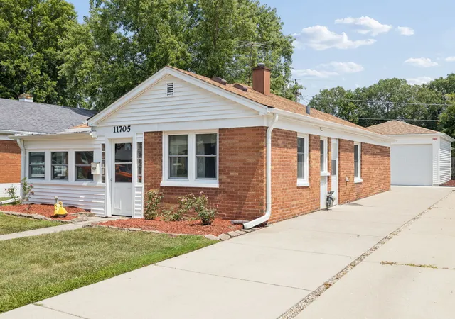 Photo 2 of Single family home for sale at 11705 S Meadow Ln Dr, Merrionette Park, IL 60803 | MLS# 12683527 | Listing updated on 2026-09-26