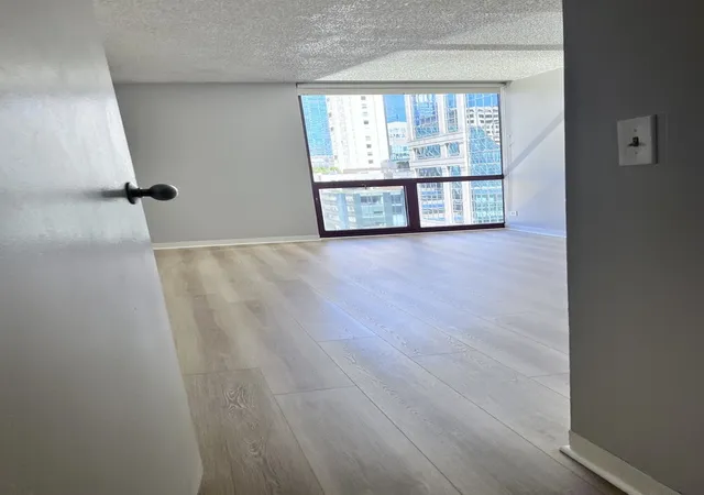 3rd image of 200 N Dearborn St #3208, Chicago, IL 60601 | MLS# 12683553
