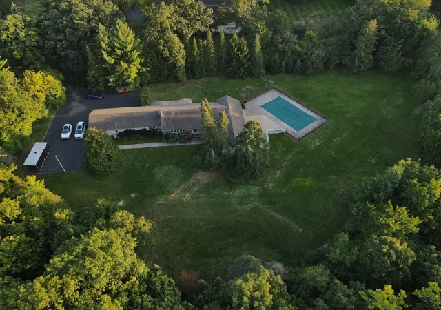 17th image of 1842 Thomas Atkinson Rd, Inverness, IL 60067 | MLS# 12683559