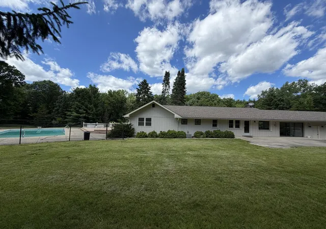3rd image of 1842 Thomas Atkinson Rd, Inverness, IL 60067 | MLS# 12683559
