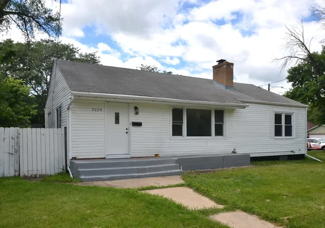 Homes for sale in Rockford, IL | 2020 N Rockton Ave, Rockford, IL 61103 | MLS# 12683565