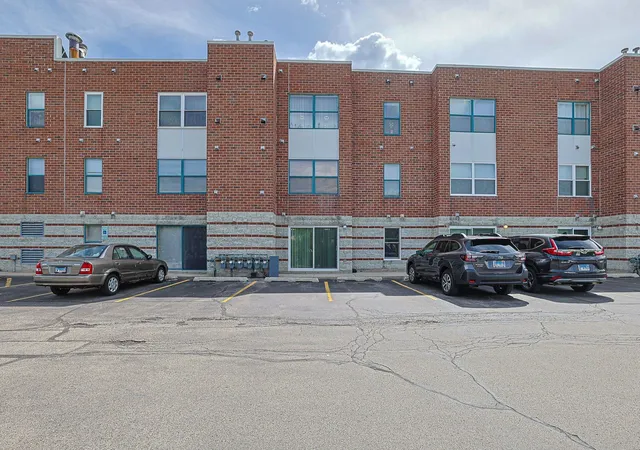 2nd image of 3265 Kirchoff Rd #127, Rolling Meadows, IL 60008 | MLS# 12683566
