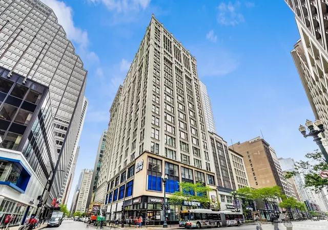 1st image of 8 W Monroe St, Chicago, IL 60603