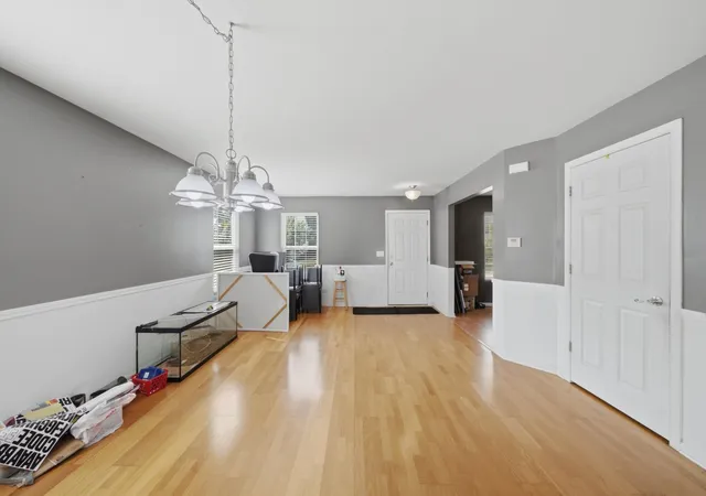 Photo 3 of Single family home for sale at 2707 Misty Brk Ln, Joliet, IL 60432 | MLS# 12683593 | Listing updated on 2026-08-06