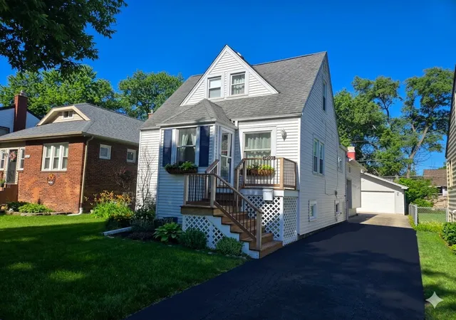 Homes for sale in Midlothian, IL | 14920 Hamlin Ave, Midlothian, IL 60445 | MLS# 12683621