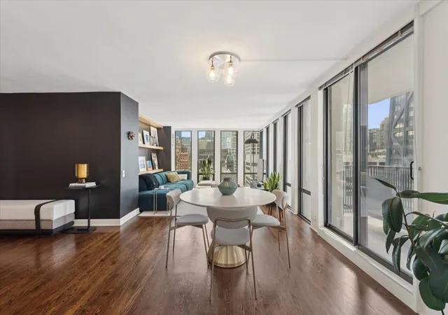 3rd image of 200 E Delaware Pl #24F, Chicago, IL 60601 | MLS# 12683629