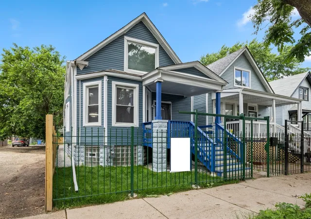 Homes for sale in Chicago, IL | 6350 S Wood St, Chicago, IL 60636 | MLS# 12683676