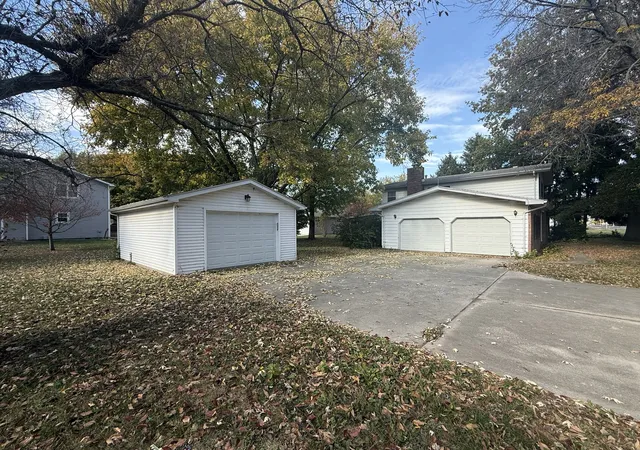 Homes for sale in Tolono, IL | 203 S Whitehead St, Tolono, IL 61880 | MLS# 12683729