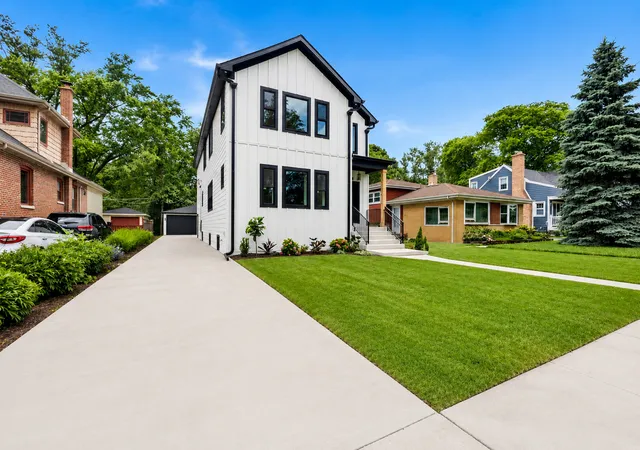 3rd image of 218 N Park Ave, Lombard, IL 60148 | MLS# 12683751