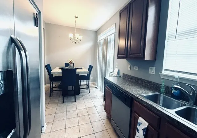 5th image of 319 Timber Ridge Ct, Joliet, IL 60431 | MLS# 12683808