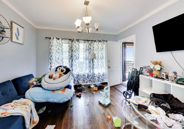 Homes for sale in Chicago, IL | 1462 W 73Rd St, Chicago, IL 60636 | MLS# 12683824