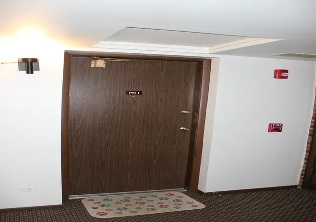 5th image of 14500 Linder Ct #PH1, Oak Forest, IL 60452 | MLS# 12683869